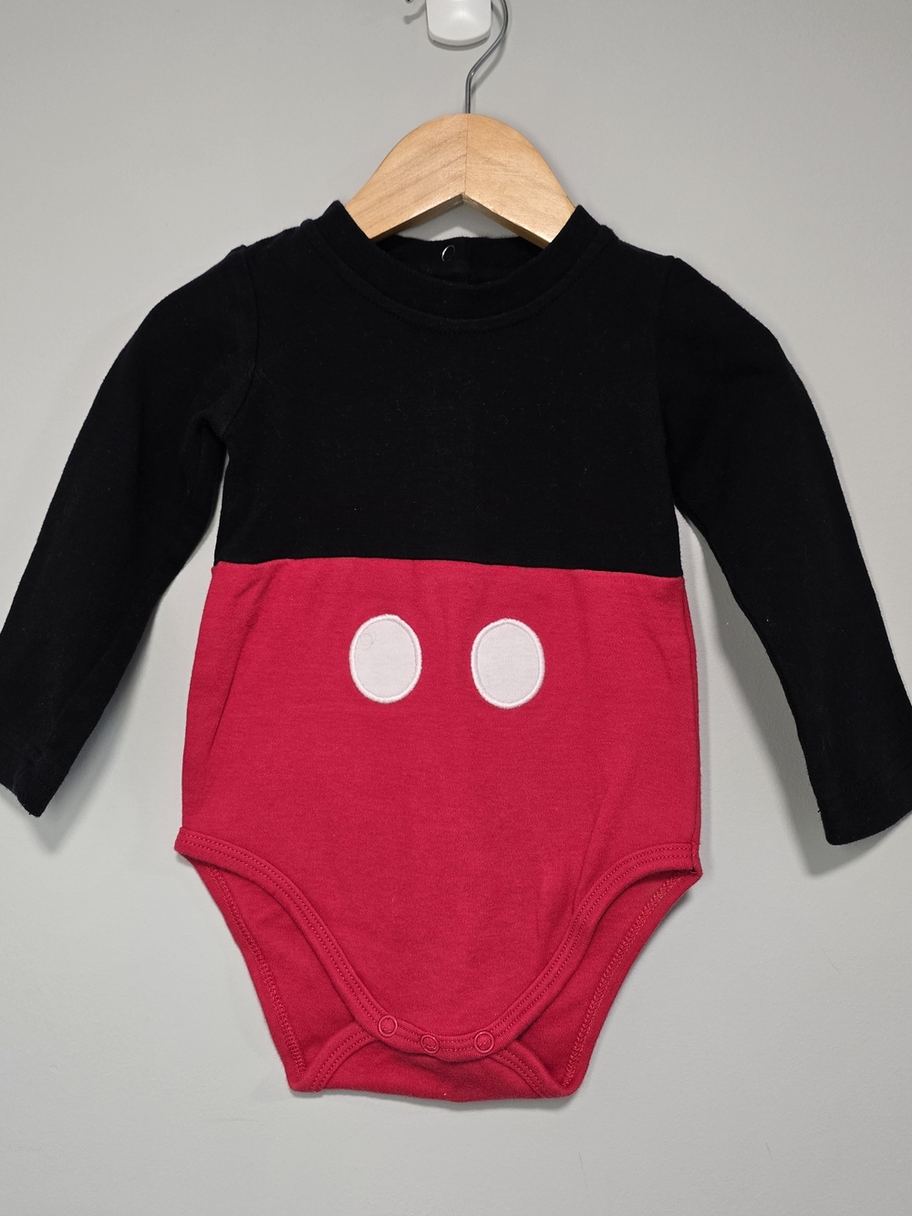 Black & Red Disney Mickey Long-Sleeve Baby Onesie Cotton.